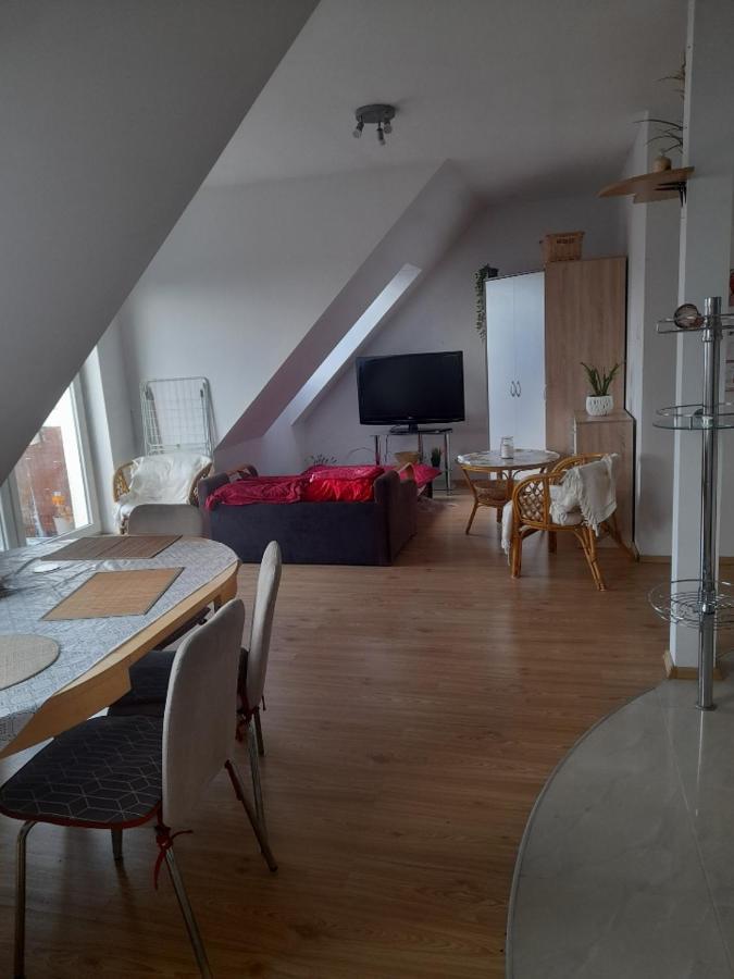 Jasne Czyste I Zadbane Mieszkanie Blisko Lotniska Gdańsk Exterior foto